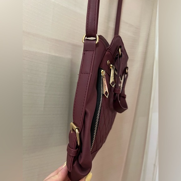 🔵 Rampage Purple with Gold Accents Shoulder Bag - Picture 3 of 7